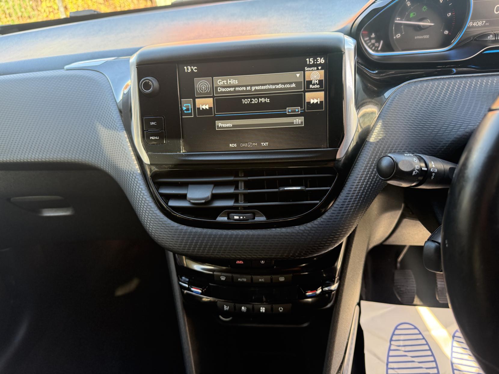 Peugeot 2008 1.6 e-HDi Allure SUV 5dr Diesel Manual Euro 5 (s/s) (92 ps)