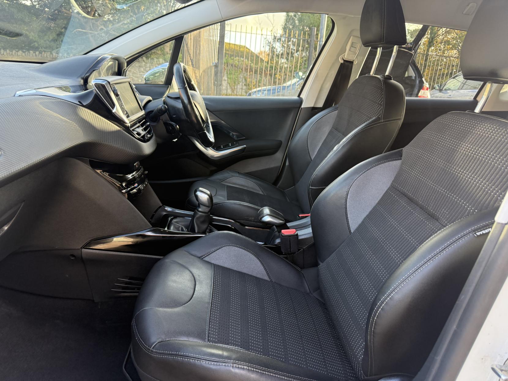 Peugeot 2008 1.6 e-HDi Allure SUV 5dr Diesel Manual Euro 5 (s/s) (92 ps)