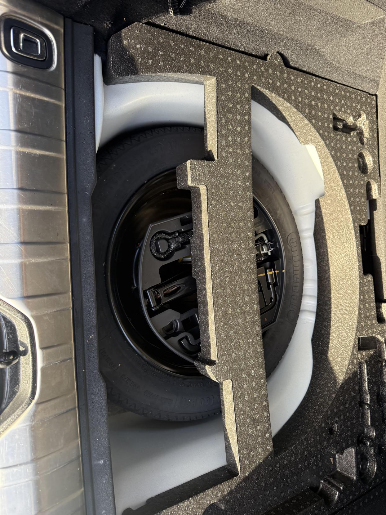 Peugeot 2008 1.6 e-HDi Allure SUV 5dr Diesel Manual Euro 5 (s/s) (92 ps)