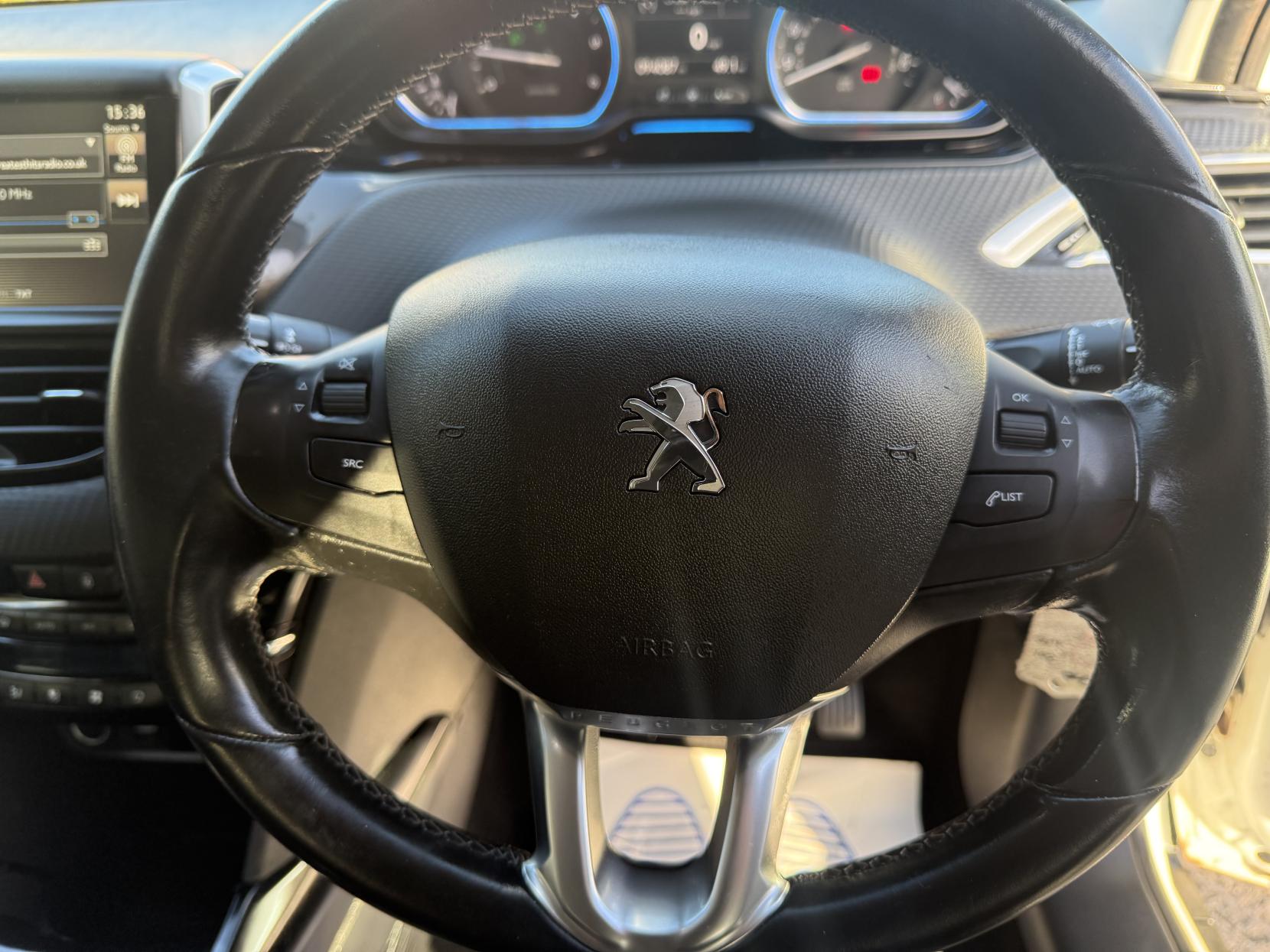 Peugeot 2008 1.6 e-HDi Allure SUV 5dr Diesel Manual Euro 5 (s/s) (92 ps)