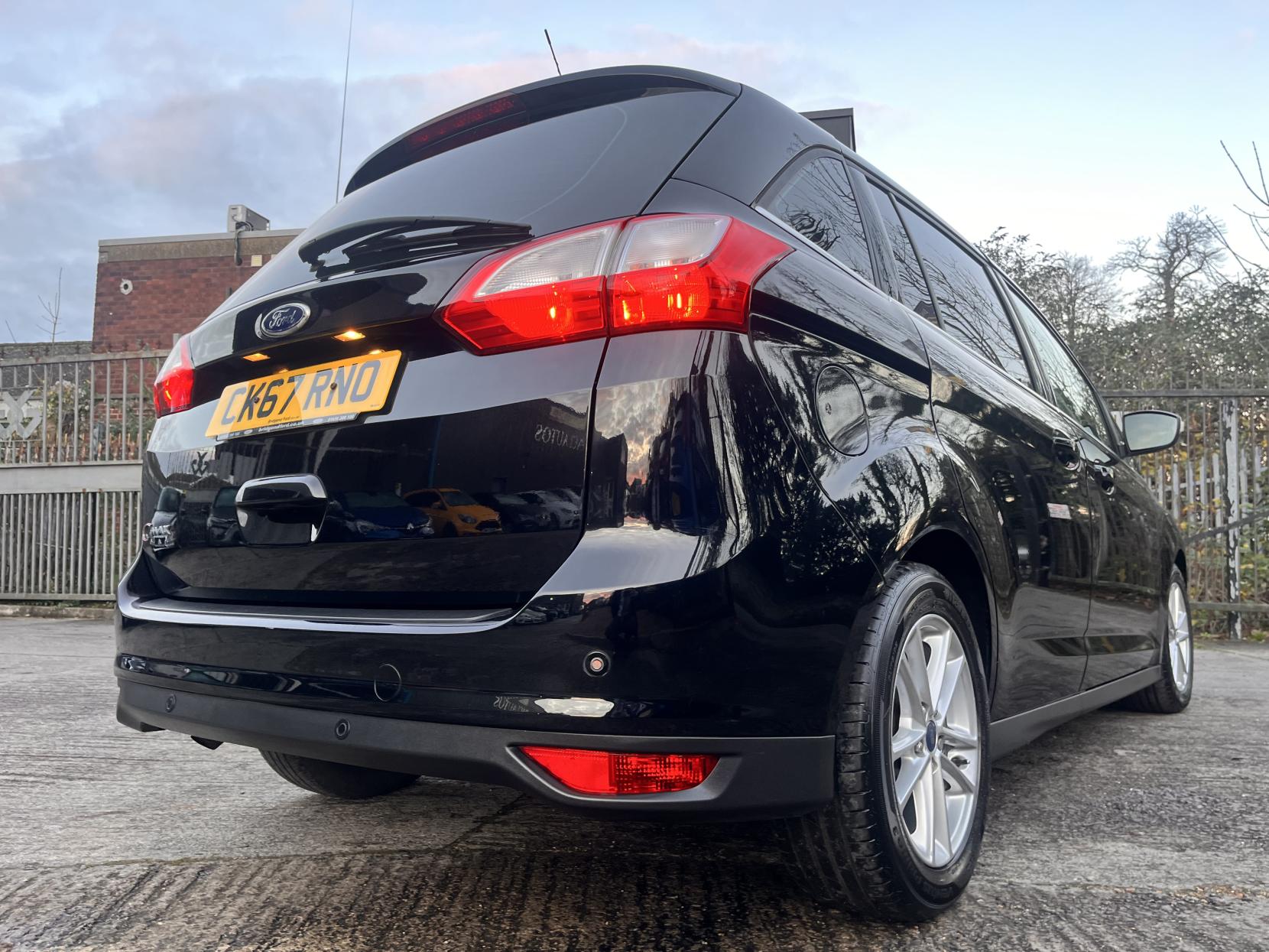 Ford Grand C-Max 1.5 TDCi Zetec MPV 5dr Diesel Manual Euro 6 (s/s) (120 ps)