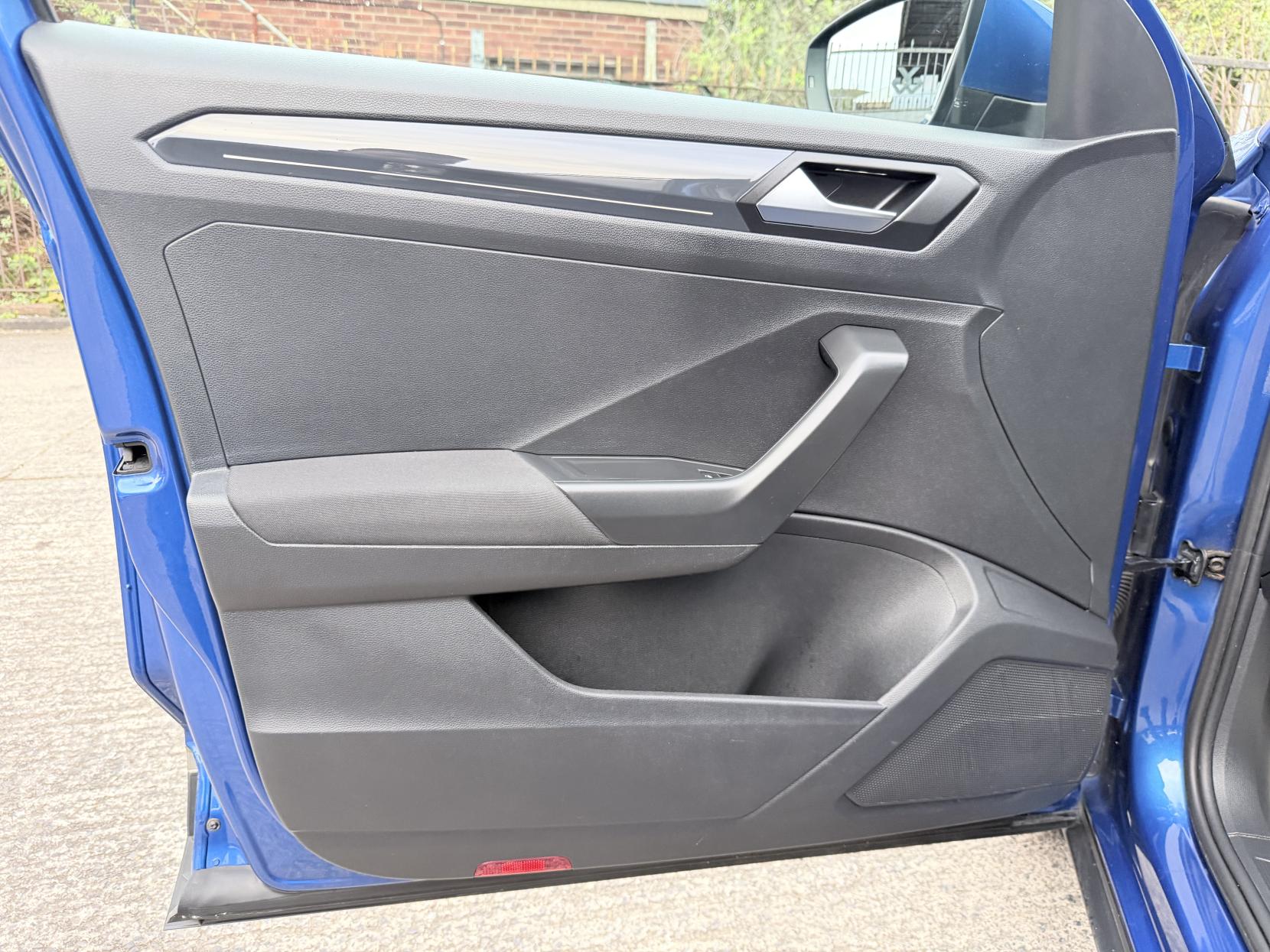 Volkswagen T-Roc 2.0 TSI SEL SUV 5dr Petrol DSG 4Motion Euro 6 (s/s) (190 ps)