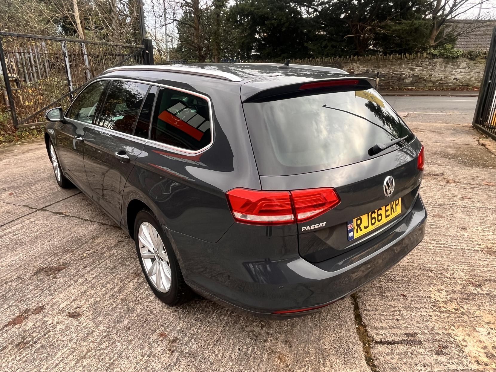 Volkswagen Passat 1.6 TDI BlueMotion Tech SE Business Estate 5dr Diesel DSG Euro 6 (s/s) (120 ps)