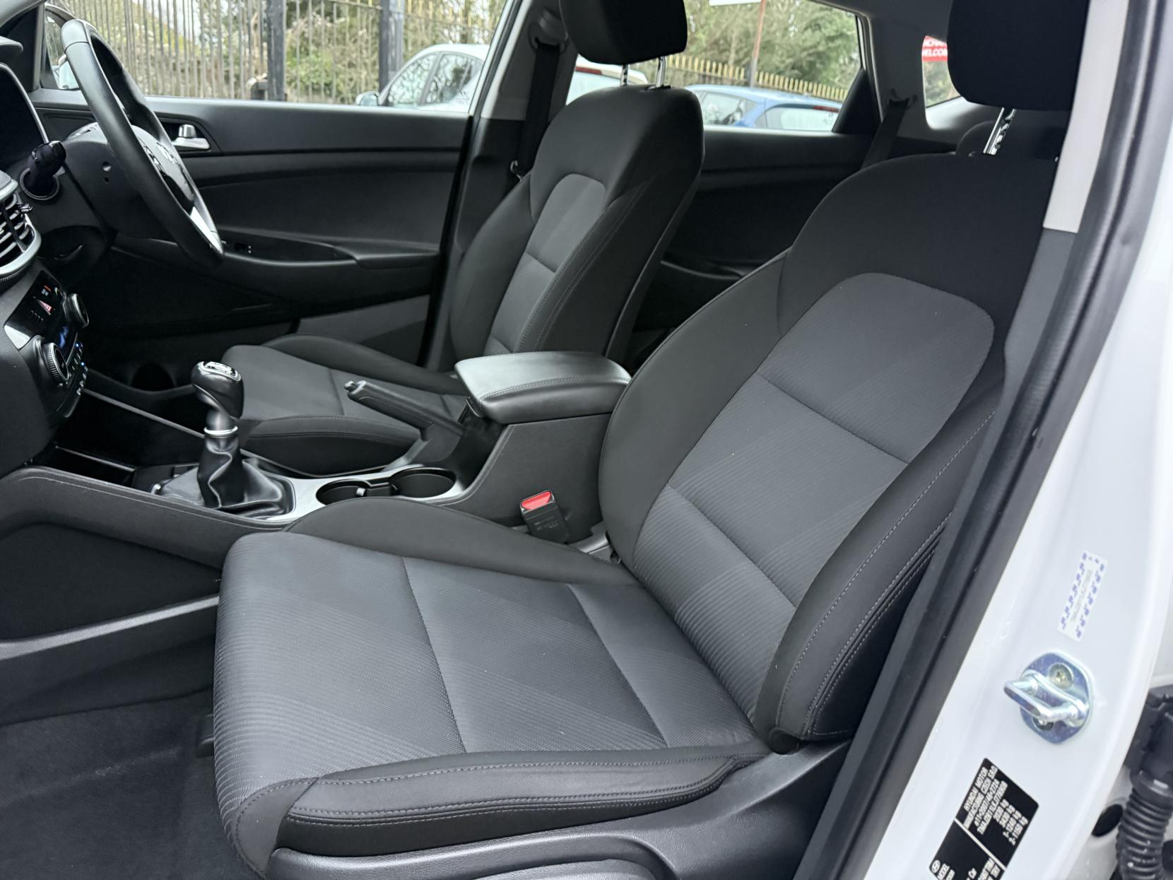 Hyundai TUCSON 1.6 GDi S Connect SUV 5dr Petrol Manual Euro 6 (s/s) (132 ps)