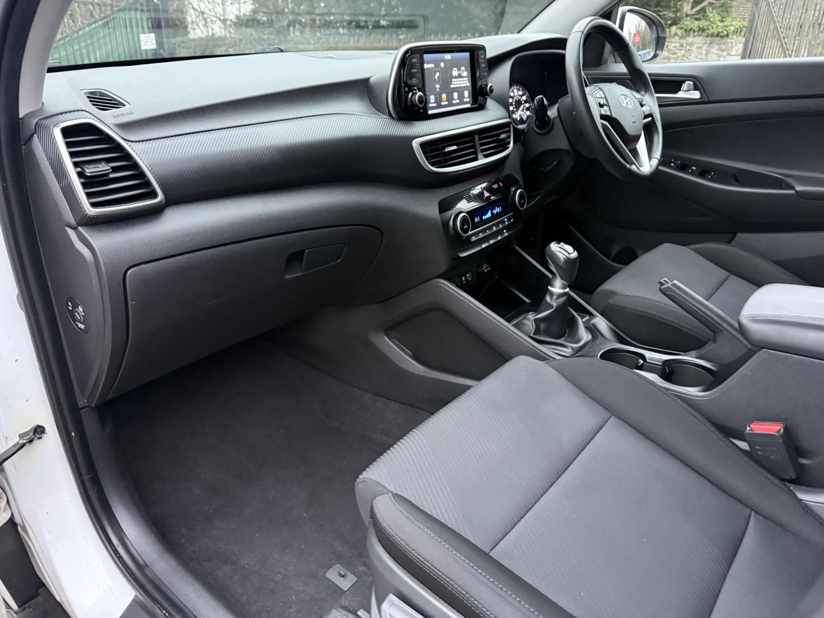 Hyundai TUCSON 1.6 GDi S Connect SUV 5dr Petrol Manual Euro 6 (s/s) (132 ps)