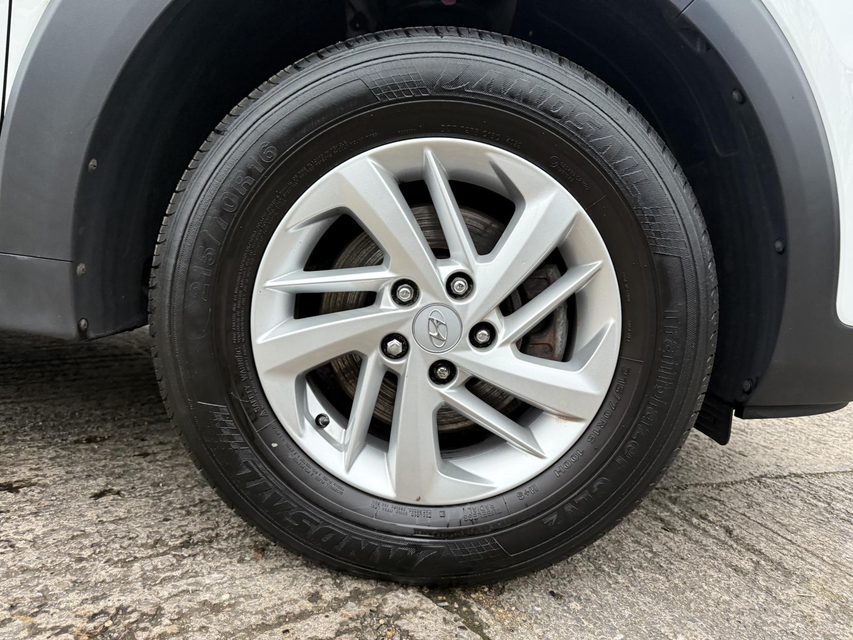 Hyundai TUCSON 1.6 GDi S Connect SUV 5dr Petrol Manual Euro 6 (s/s) (132 ps)