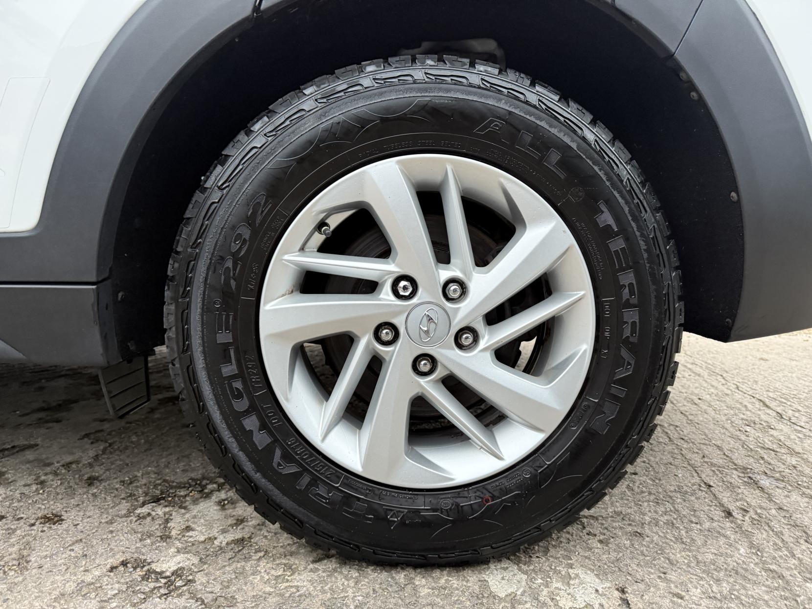 Hyundai TUCSON 1.6 GDi S Connect SUV 5dr Petrol Manual Euro 6 (s/s) (132 ps)