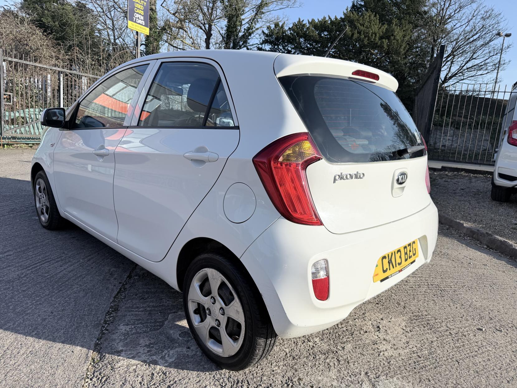 Kia Picanto 1.0 1 Hatchback 5dr Petrol Manual Euro 5 (68 bhp)