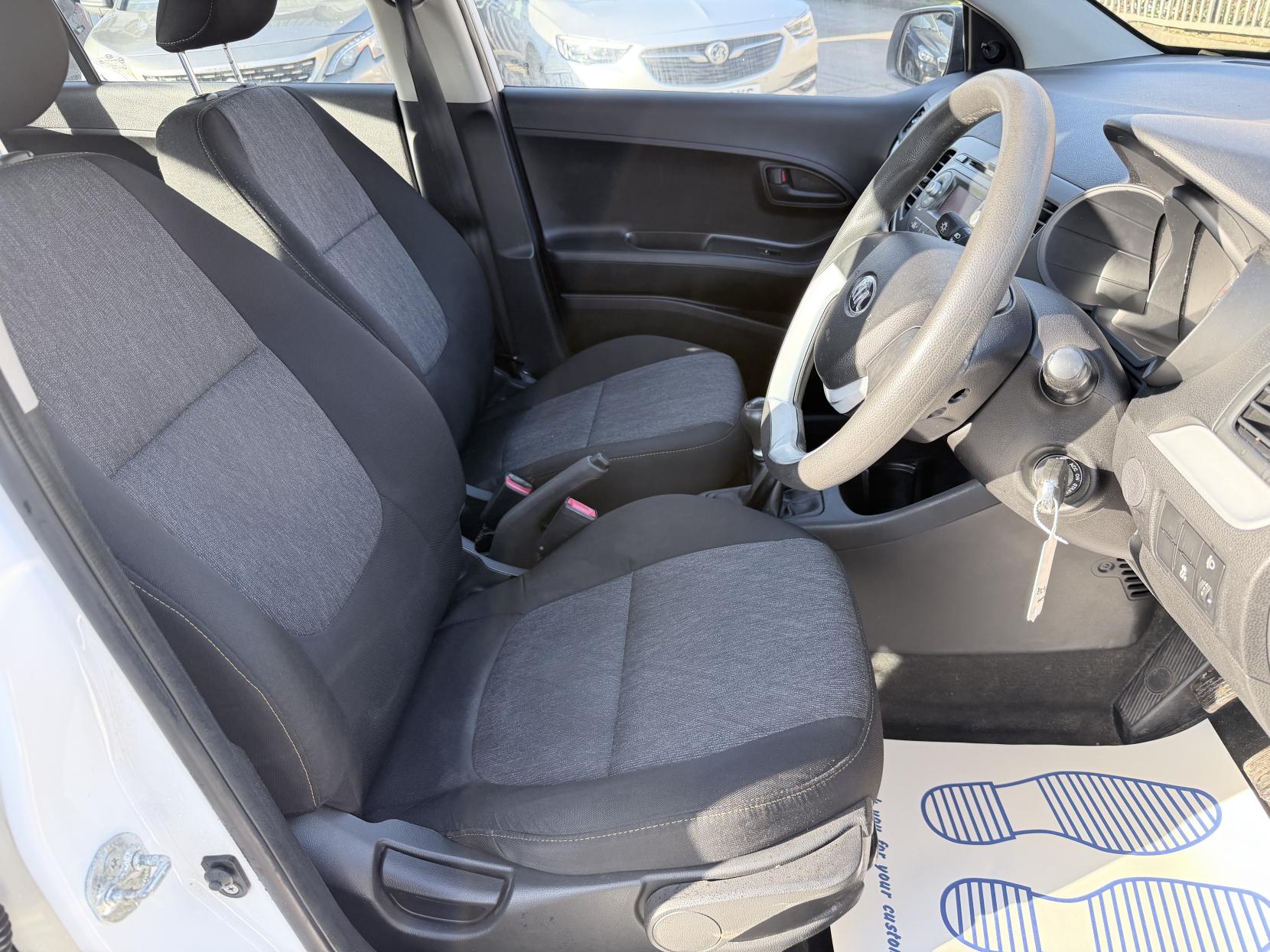 Kia Picanto 1.0 1 Hatchback 5dr Petrol Manual Euro 5 (68 bhp)