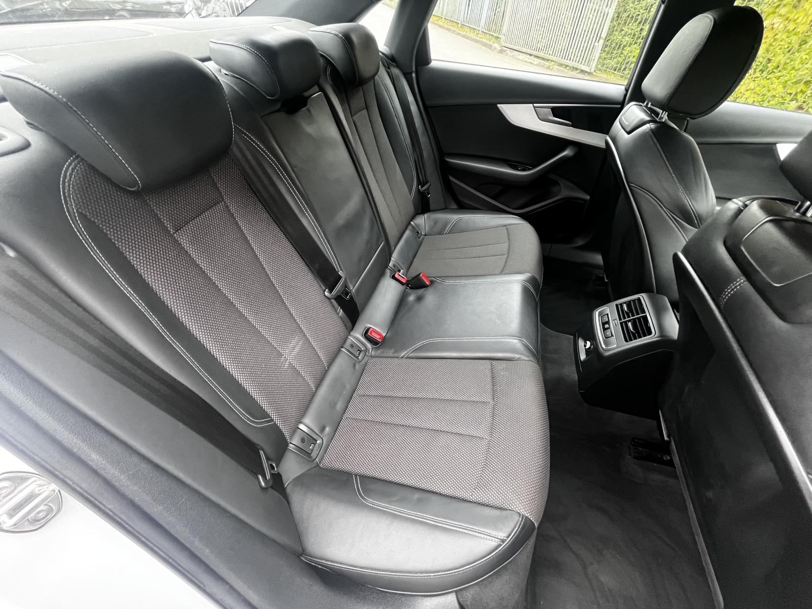 Audi A4 2.0 TFSI S line Saloon 4dr Petrol S Tronic Euro 6 (s/s) (190 ps)