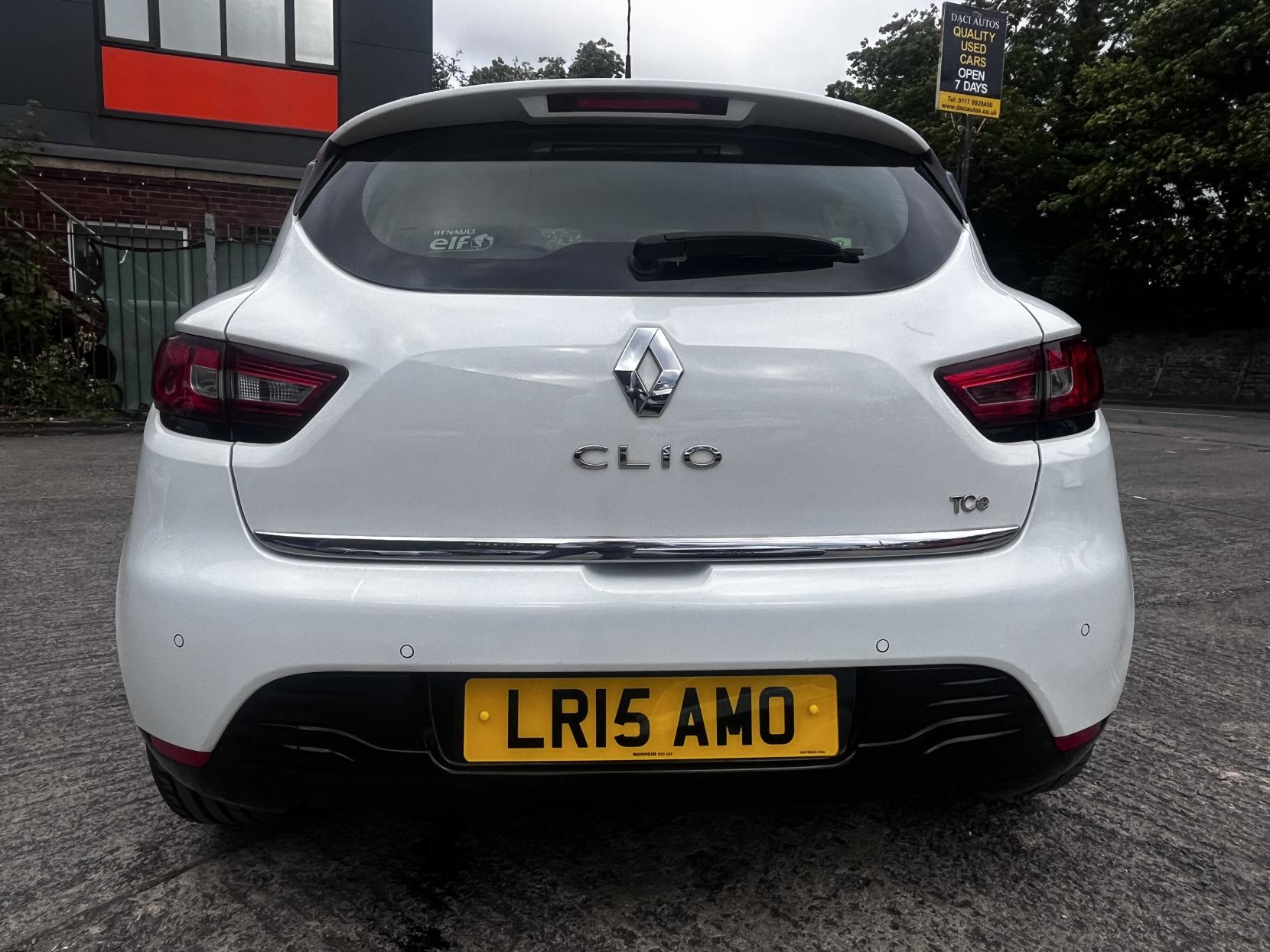 Renault Clio 0.9 TCe Dynamique S MediaNav Hatchback 5dr Petrol Manual Euro 5 (s/s) (90 ps)