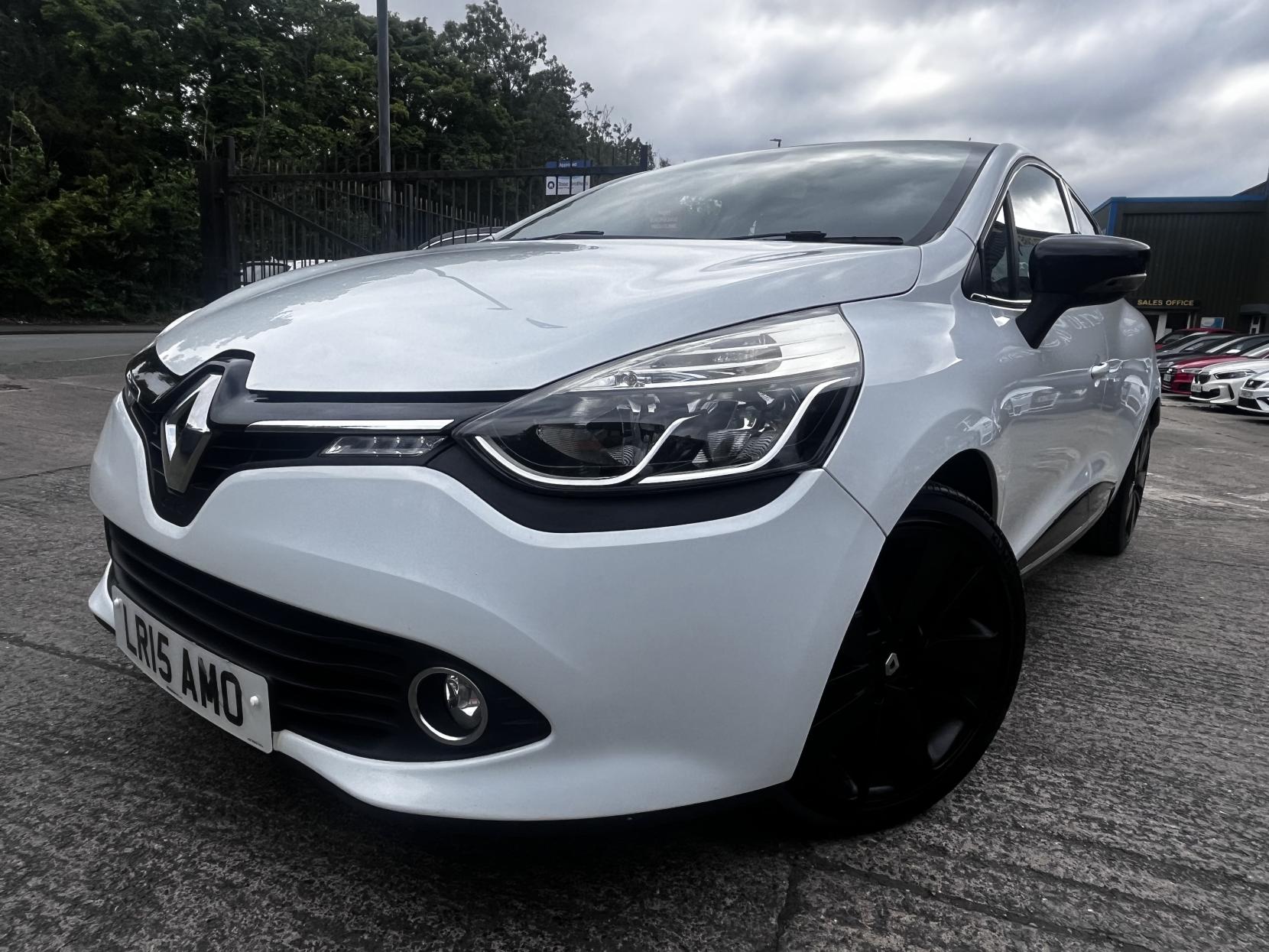 Renault Clio 0.9 TCe Dynamique S MediaNav Hatchback 5dr Petrol Manual Euro 5 (s/s) (90 ps)