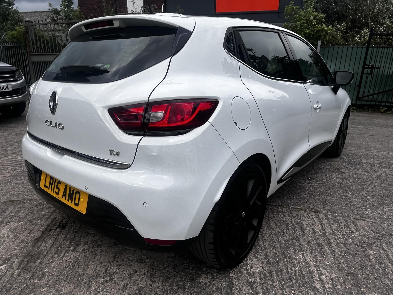 Renault Clio 0.9 TCe Dynamique S MediaNav Hatchback 5dr Petrol Manual Euro 5 (s/s) (90 ps)