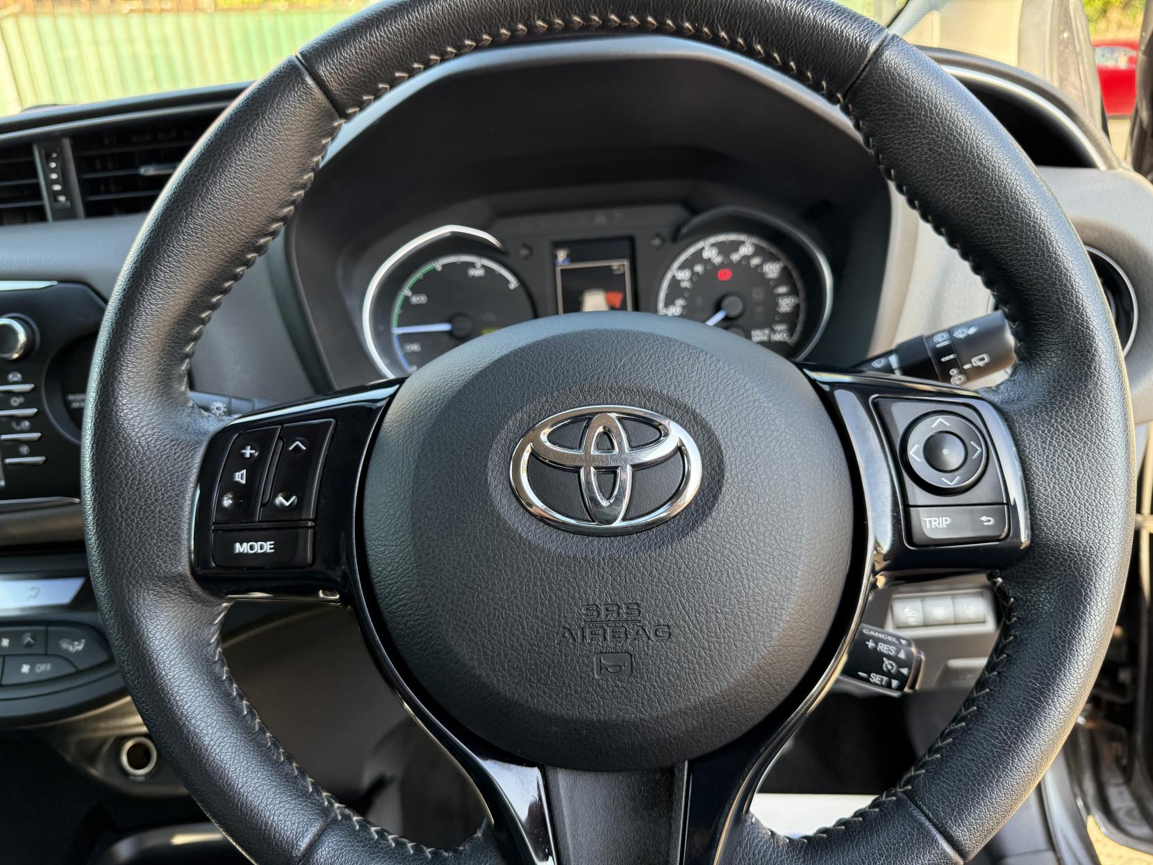 Toyota Yaris 1.5 VVT-h Icon Hatchback 5dr Petrol Hybrid E-CVT Euro 6 (s/s) (100 ps)