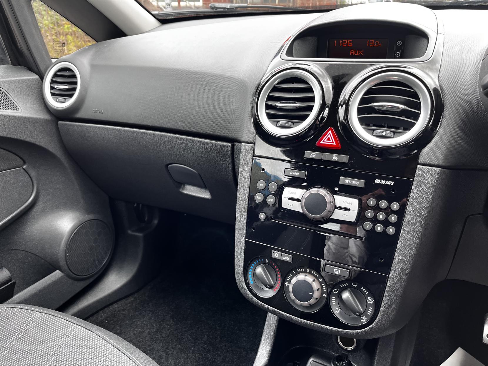 Vauxhall Corsa 1.2 16V Limited Edition Hatchback 3dr Petrol Manual Euro 5 (85 ps)