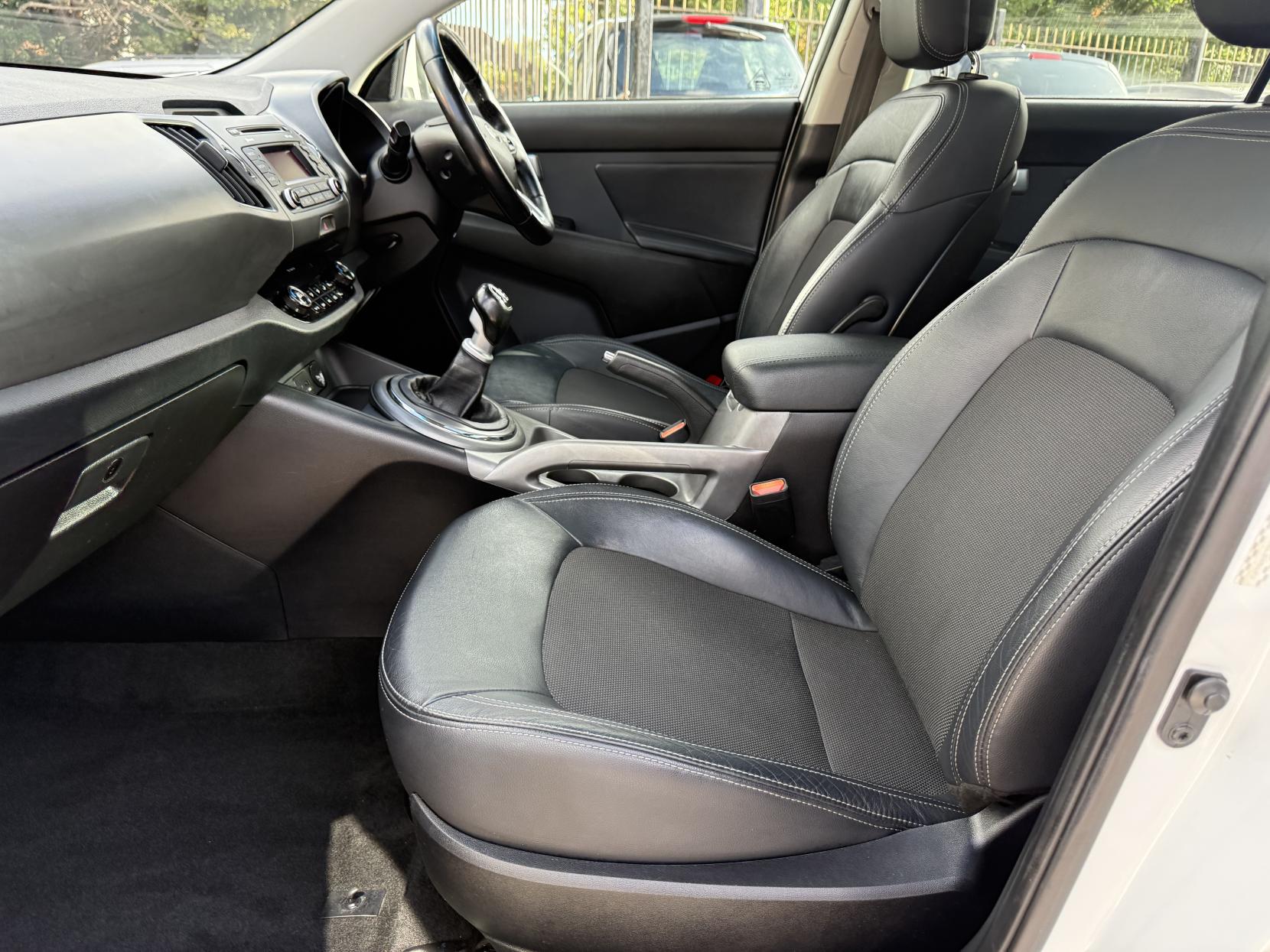 Kia Sportage 1.6 GDi EcoDynamics 2 SUV 5dr Petrol Manual 2WD Euro 5 (s/s) (133 bhp)