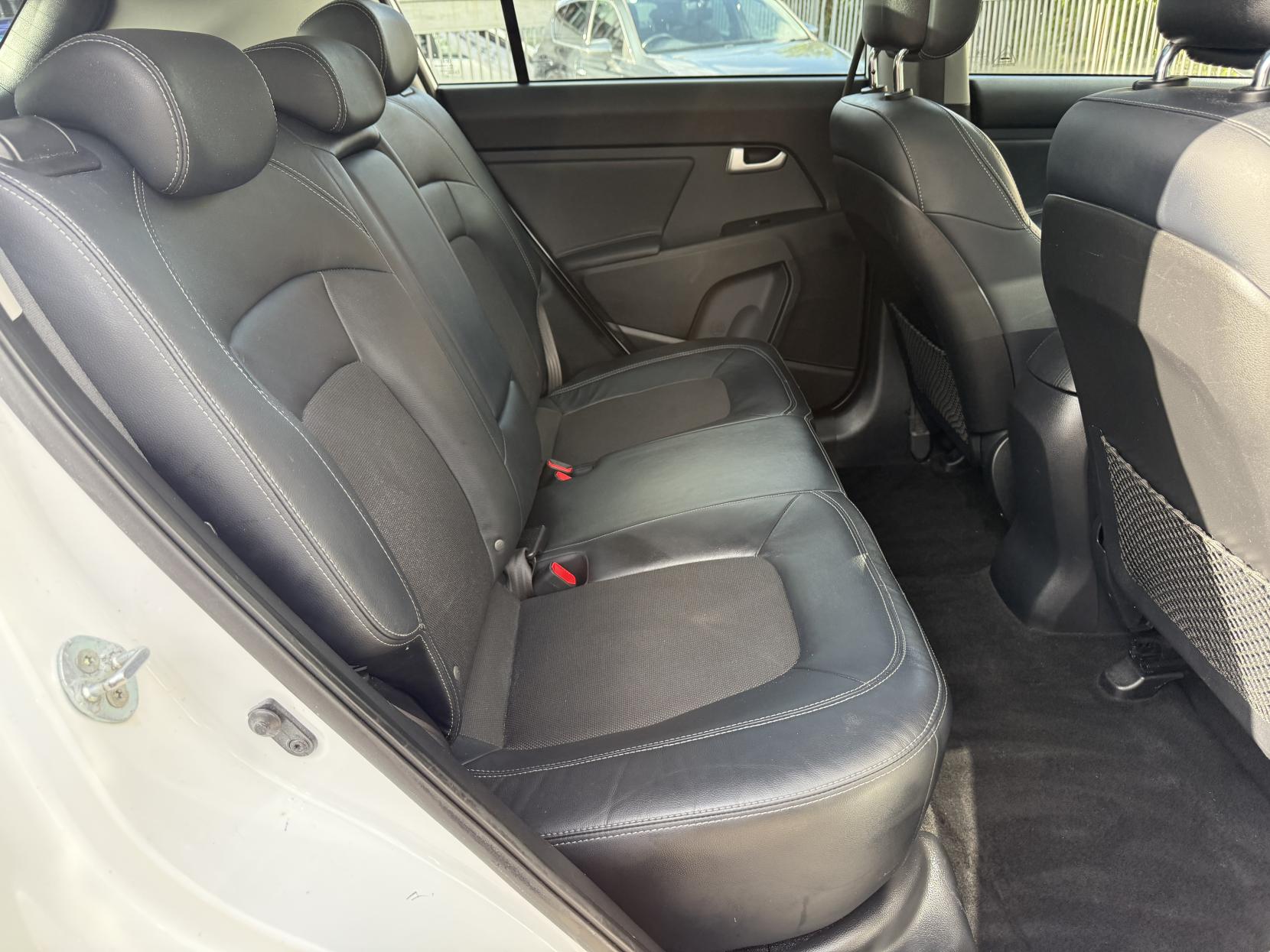 Kia Sportage 1.6 GDi EcoDynamics 2 SUV 5dr Petrol Manual 2WD Euro 5 (s/s) (133 bhp)