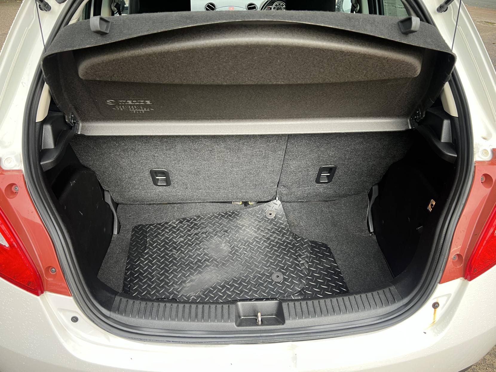 Mazda Mazda2 1.3 Tamura Hatchback 5dr Petrol Manual Euro 5 (84 ps)