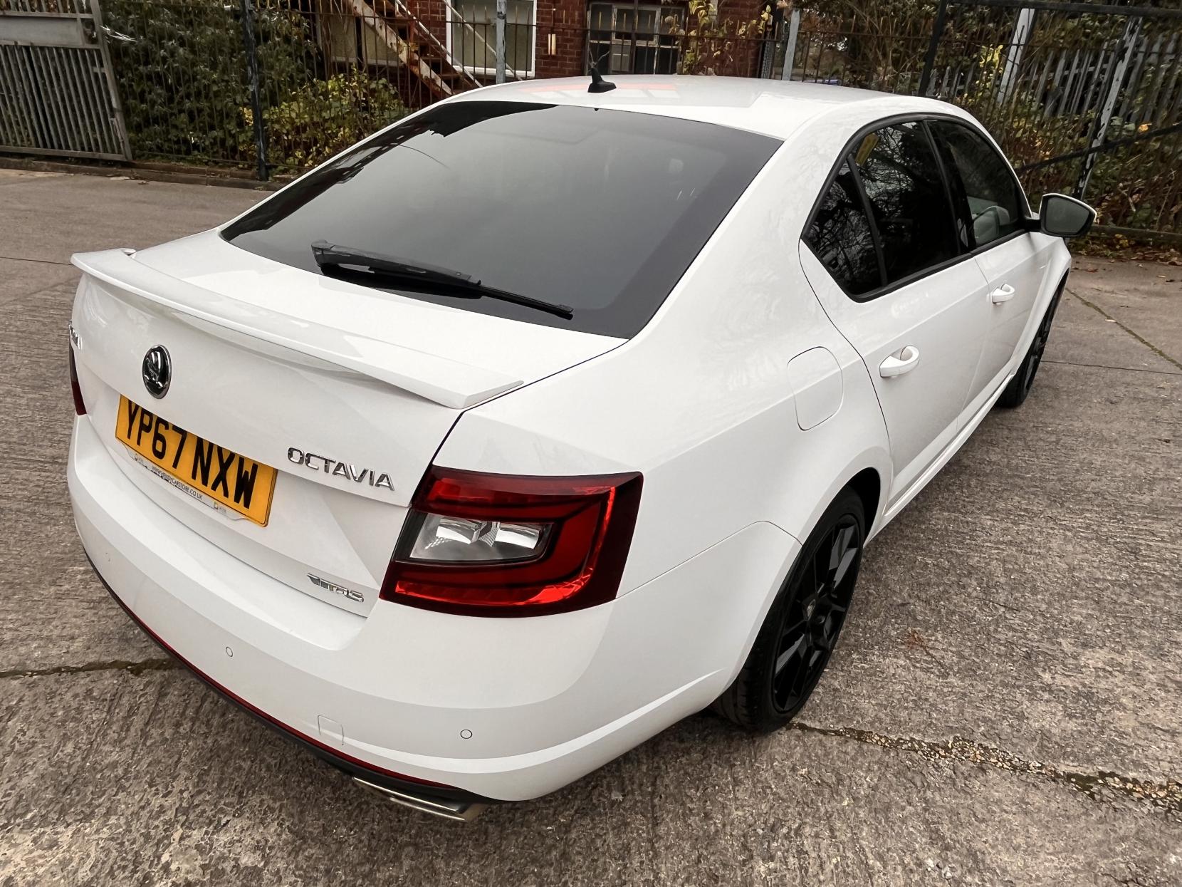 Skoda Octavia 2.0 TDI vRS Hatchback 5dr Diesel Manual Euro 6 (s/s) (184 ps)