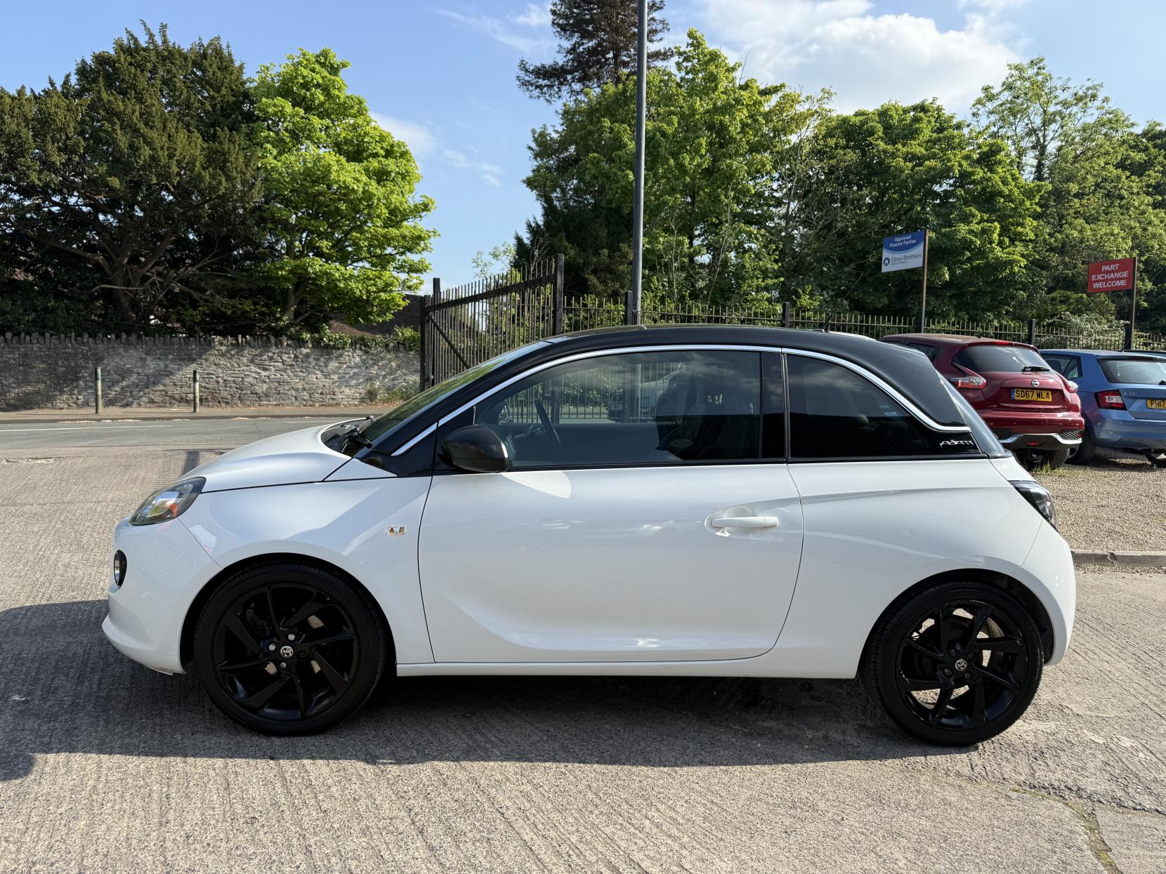 Vauxhall ADAM 1.2 16v SLAM Hatchback 3dr Petrol Manual Euro 5 (70 ps)
