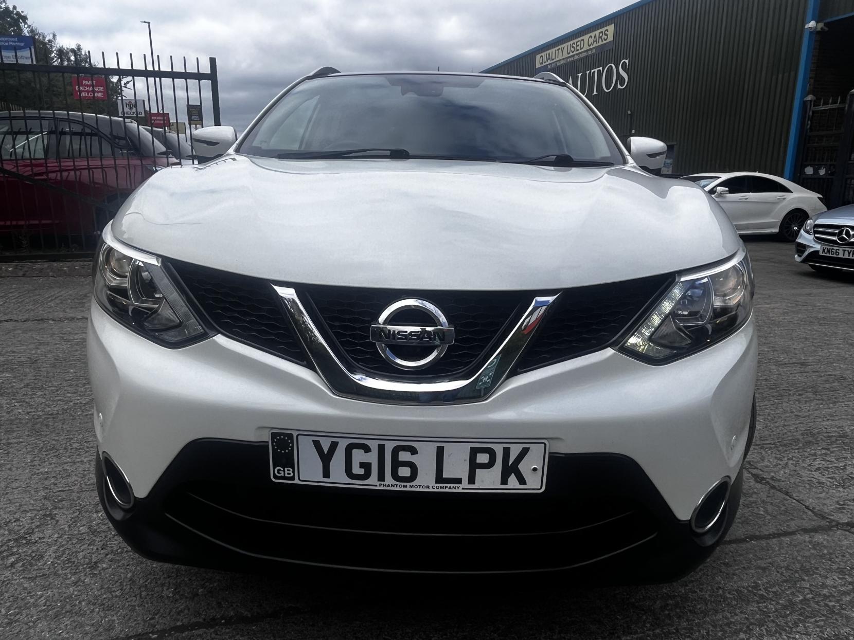 Nissan Qashqai 1.6 DIG-T N-Connecta SUV 5dr Petrol Manual 2WD Euro 6 (s/s) (163 ps)