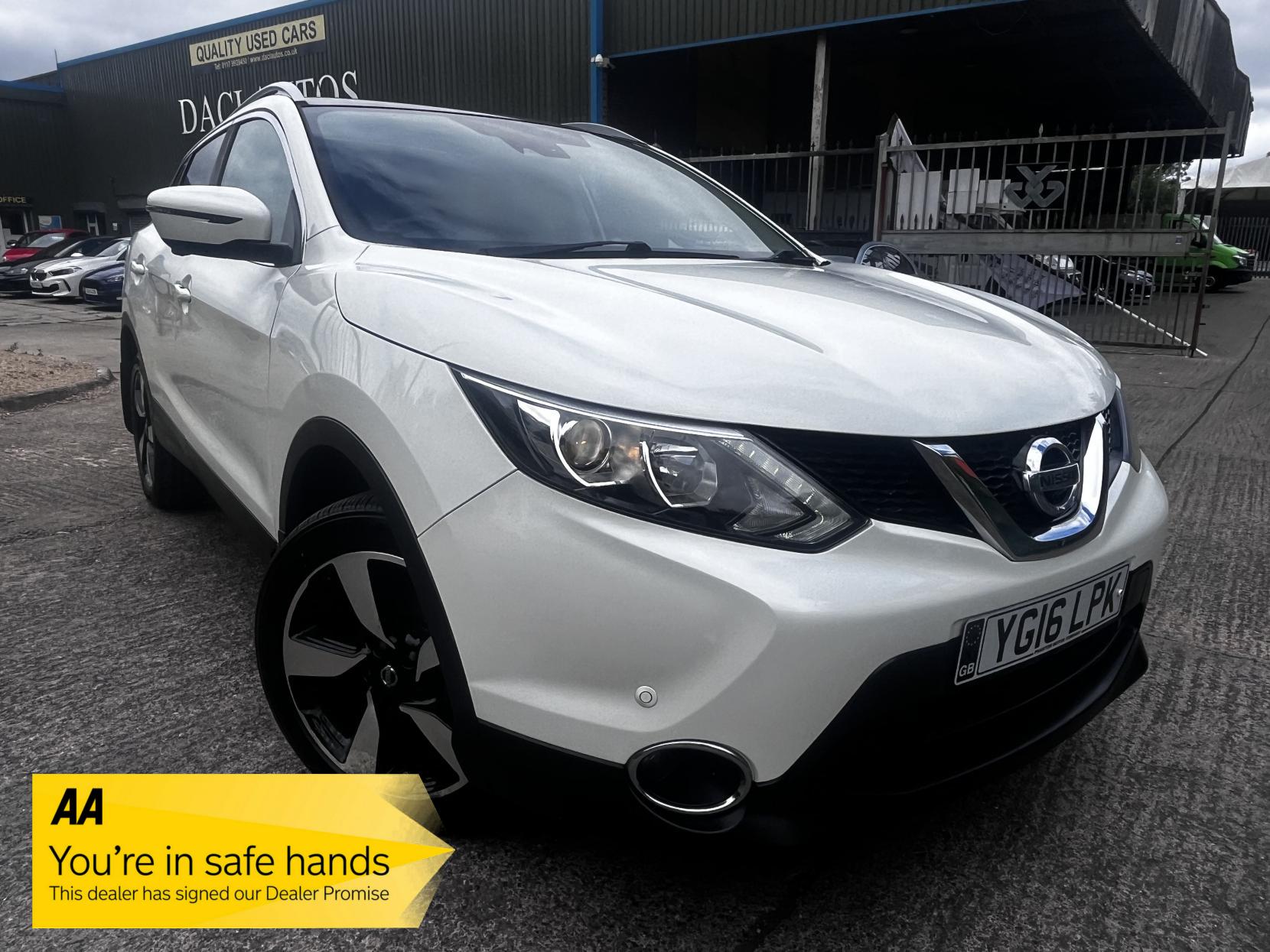 Nissan Qashqai 1.6 DIG-T N-Connecta SUV 5dr Petrol Manual 2WD Euro 6 (s/s) (163 ps)