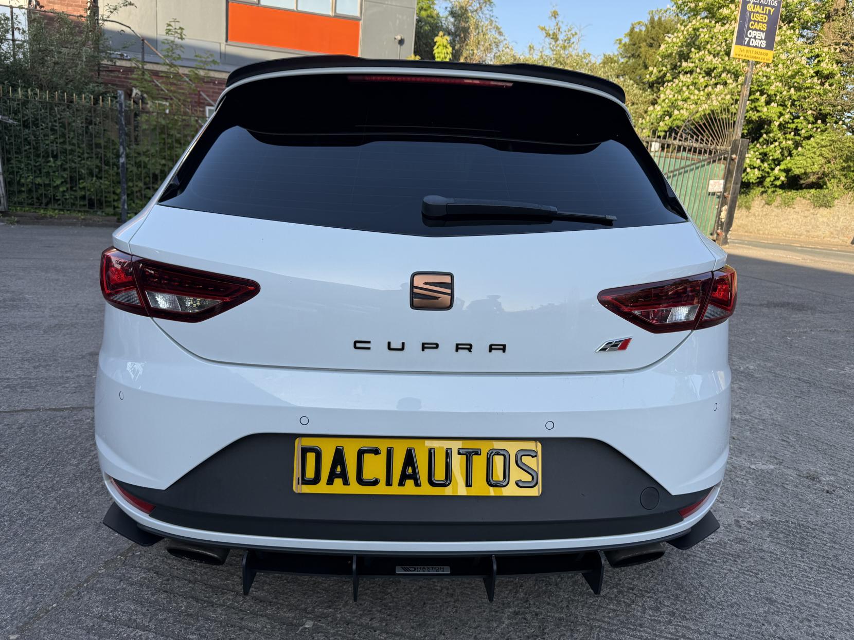 SEAT Leon 2.0 TSI Cupra 290 Black Hatchback 5dr Petrol Manual Euro 6 (s/s) (290 ps)