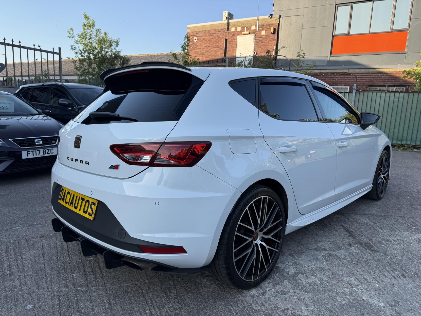 SEAT Leon 2.0 TSI Cupra 290 Black Hatchback 5dr Petrol Manual Euro 6 (s/s) (290 ps)