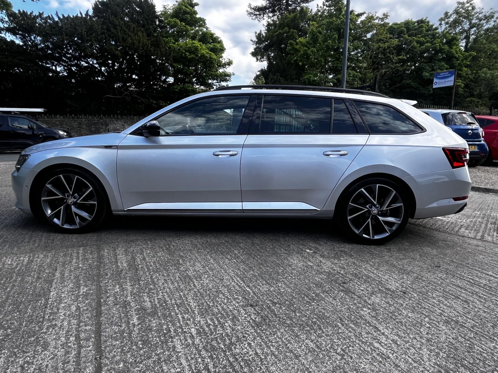 Skoda Superb 1.5 TSI ACT SportLine Estate 5dr Petrol DSG Euro 6 (s/s) (150 ps)