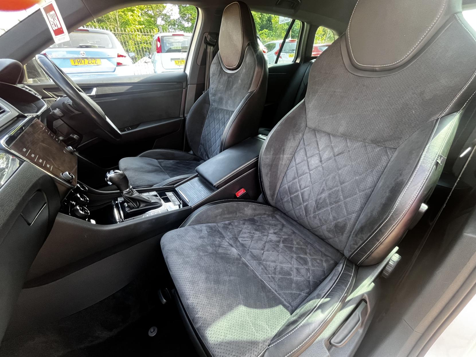 Skoda Superb 1.5 TSI ACT SportLine Estate 5dr Petrol DSG Euro 6 (s/s) (150 ps)