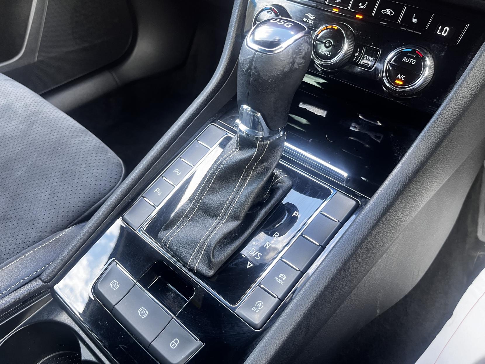 Skoda Superb 1.5 TSI ACT SportLine Estate 5dr Petrol DSG Euro 6 (s/s) (150 ps)