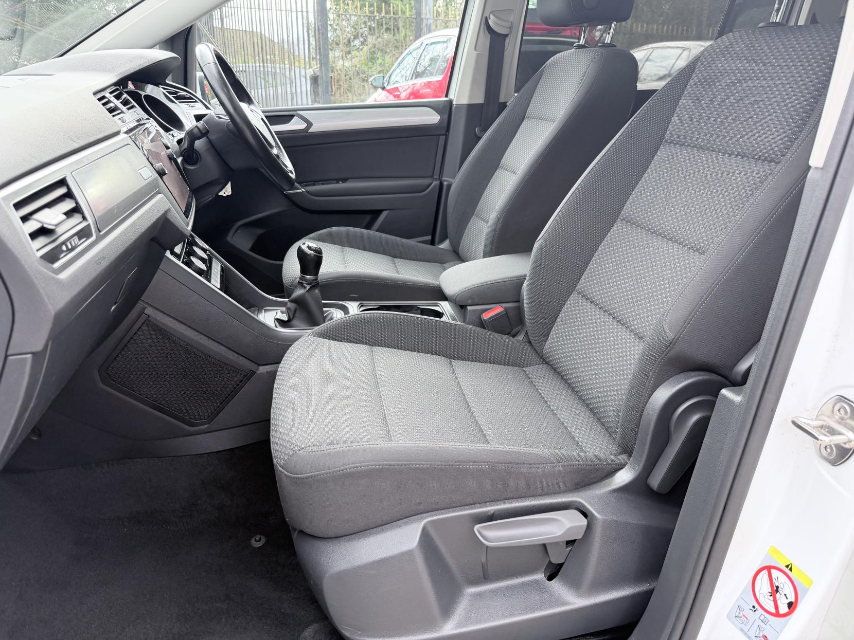 Volkswagen Touran 1.6 TDI SE Family MPV 5dr Diesel Manual Euro 6 (s/s) (115 ps)