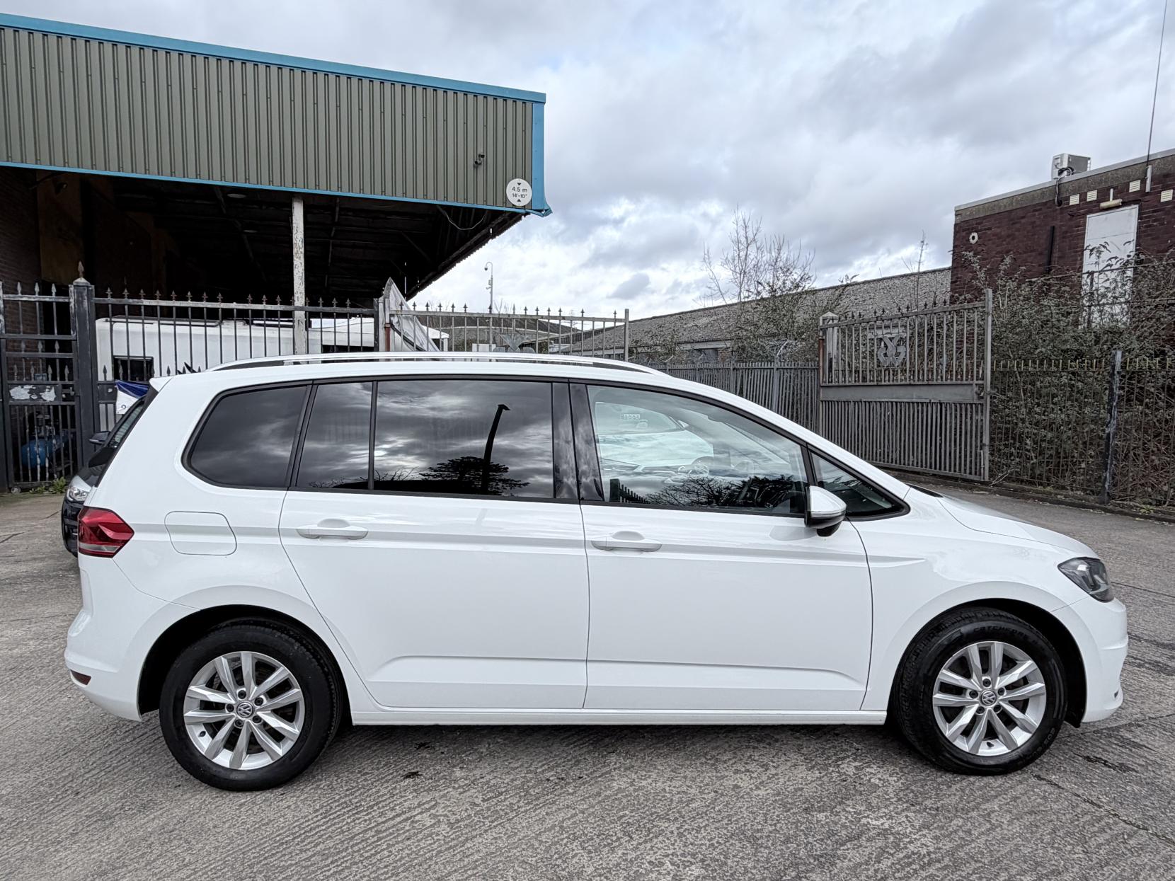 Volkswagen Touran 1.6 TDI SE Family MPV 5dr Diesel Manual Euro 6 (s/s) (115 ps)