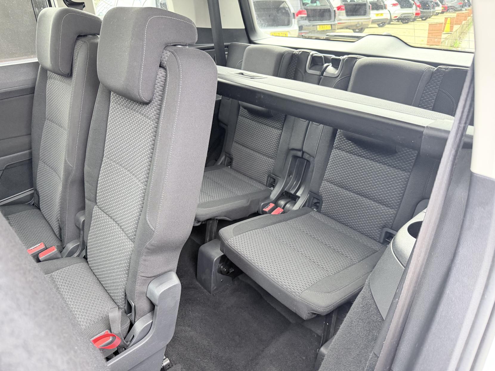 Volkswagen Touran 1.6 TDI SE Family MPV 5dr Diesel Manual Euro 6 (s/s) (115 ps)